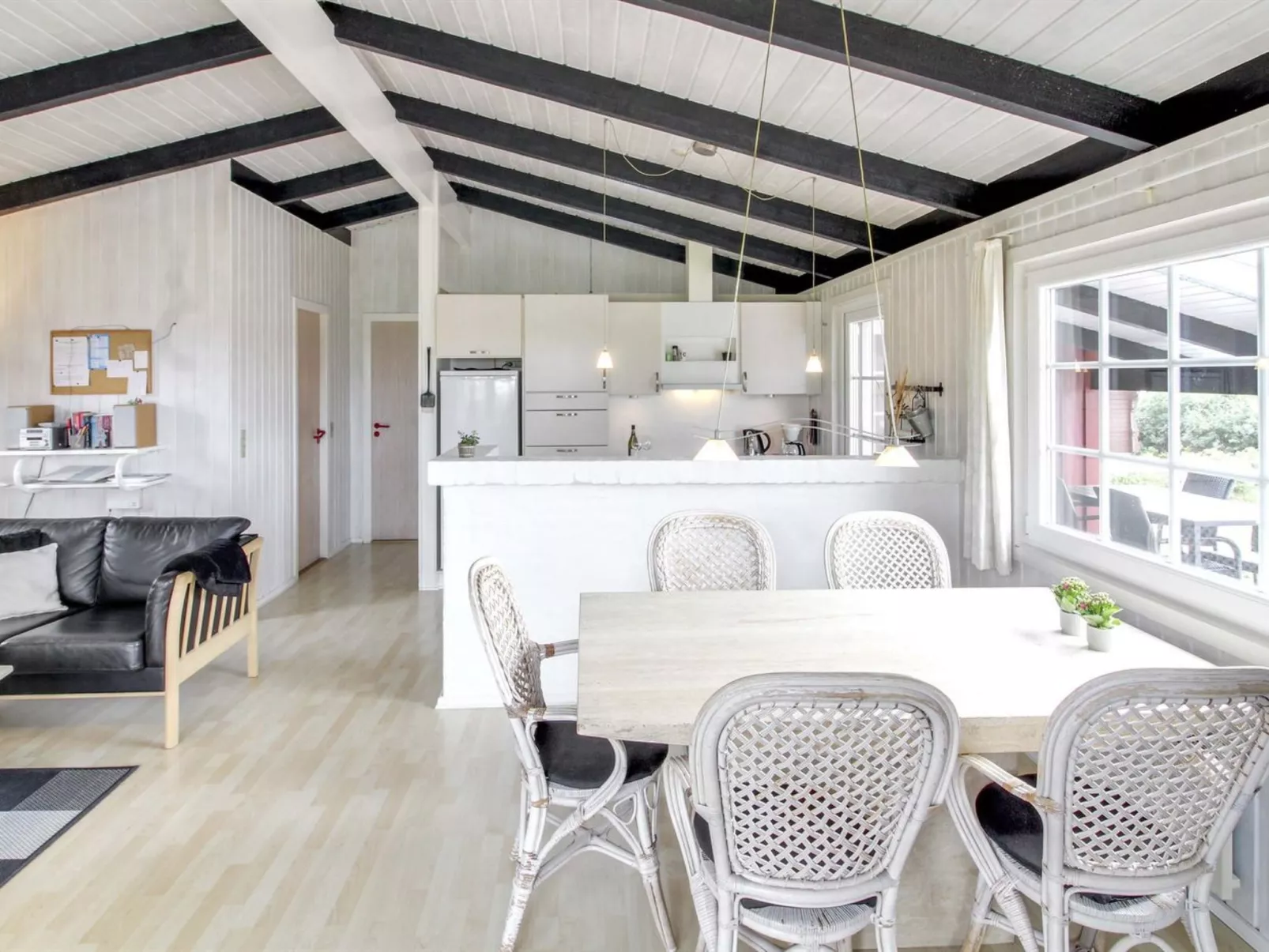"Kalf" - 400m from the sea-Inside