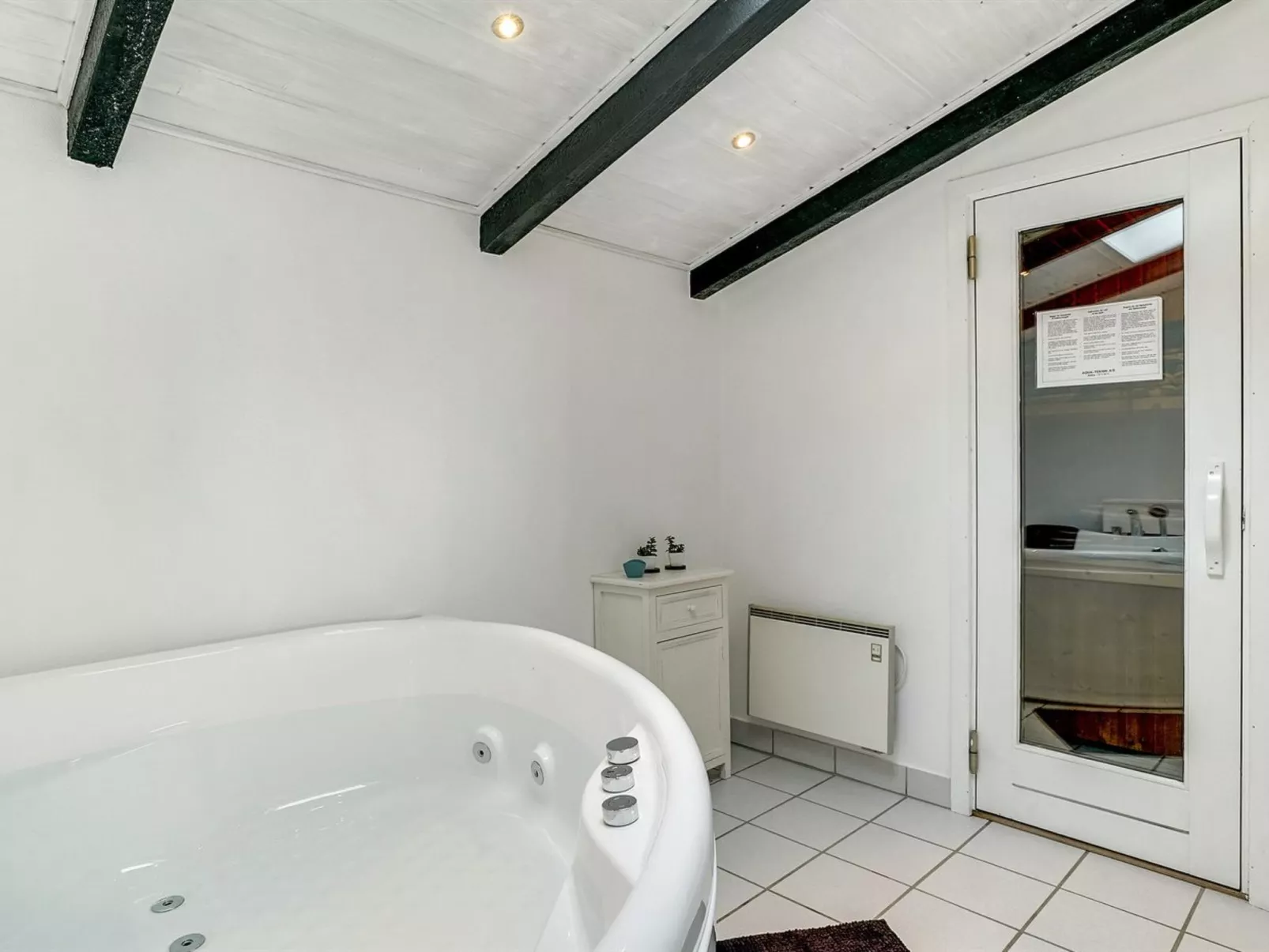 "Kalf" - 400m from the sea-Inside