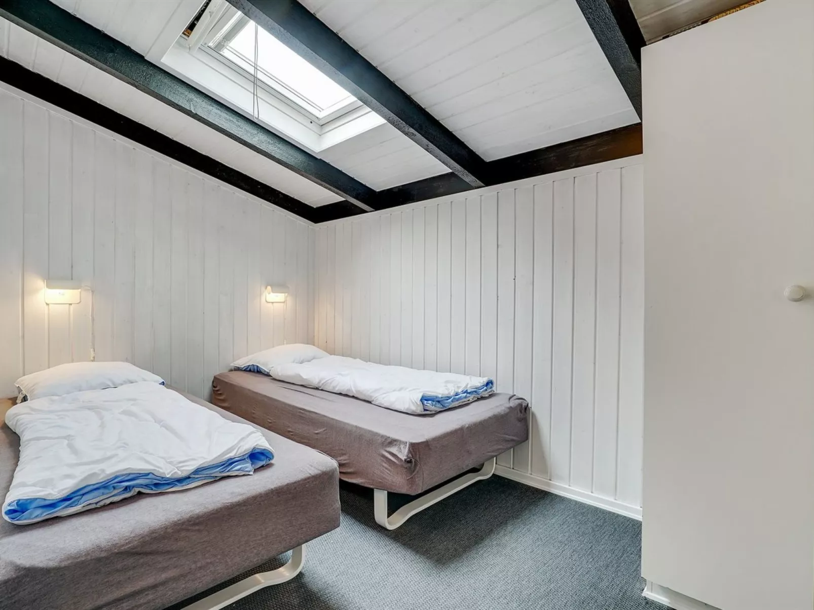 "Kalf" - 400m from the sea-Inside
