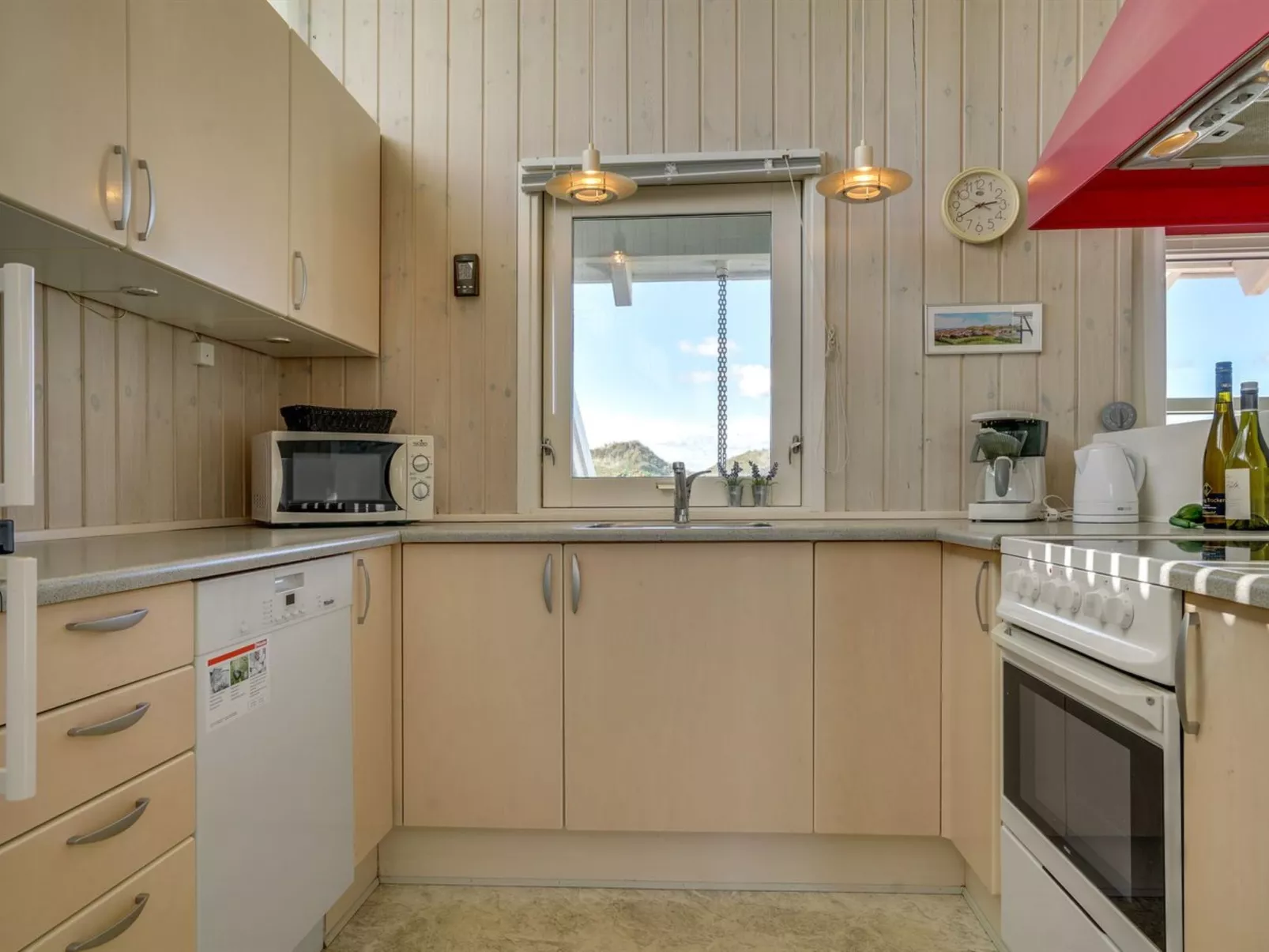 "Anne" - 100m from the sea-Inside