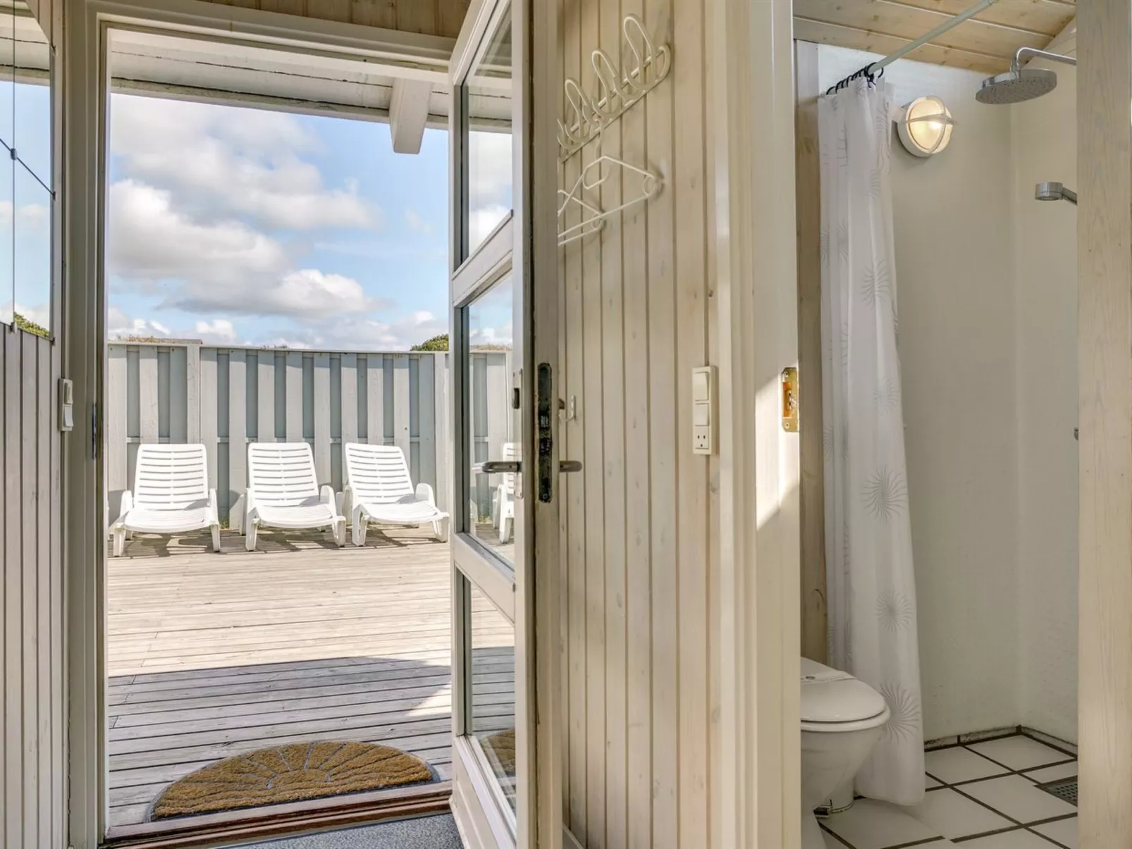 "Anne" - 100m from the sea-Inside