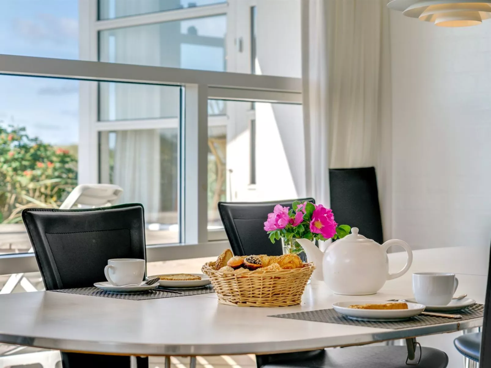 "Anne" - 100m from the sea-Inside