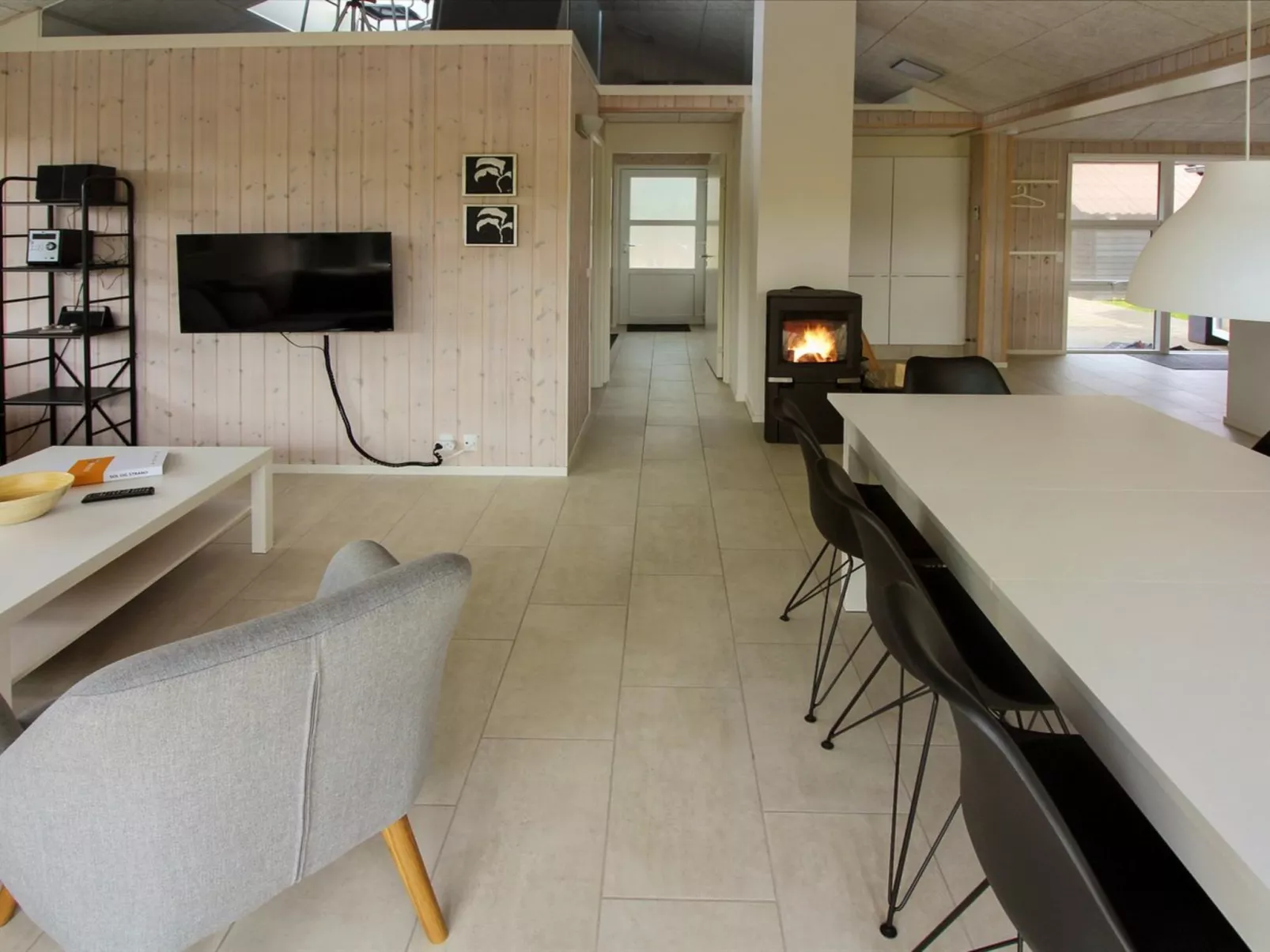 "Alfuin" - 500m from the sea-Inside
