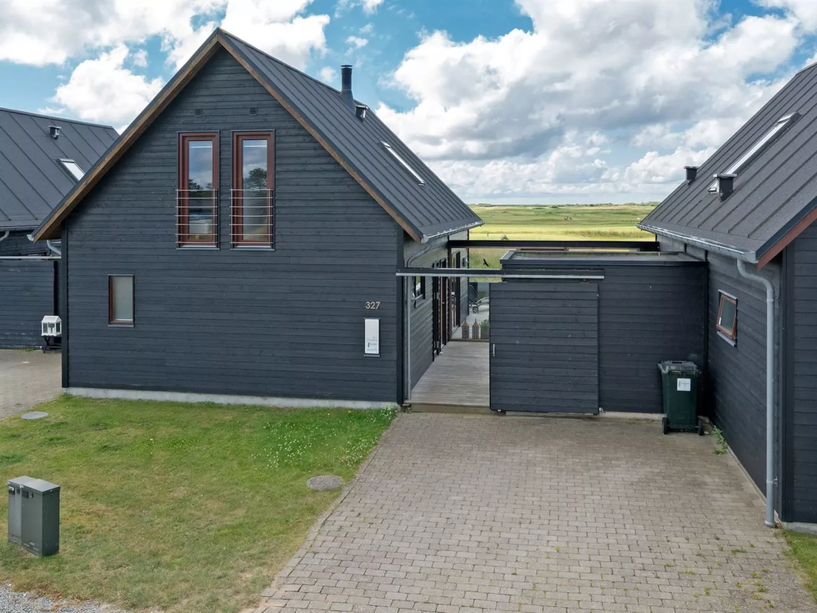 "Merisa" - 2.5km from the sea-Inside