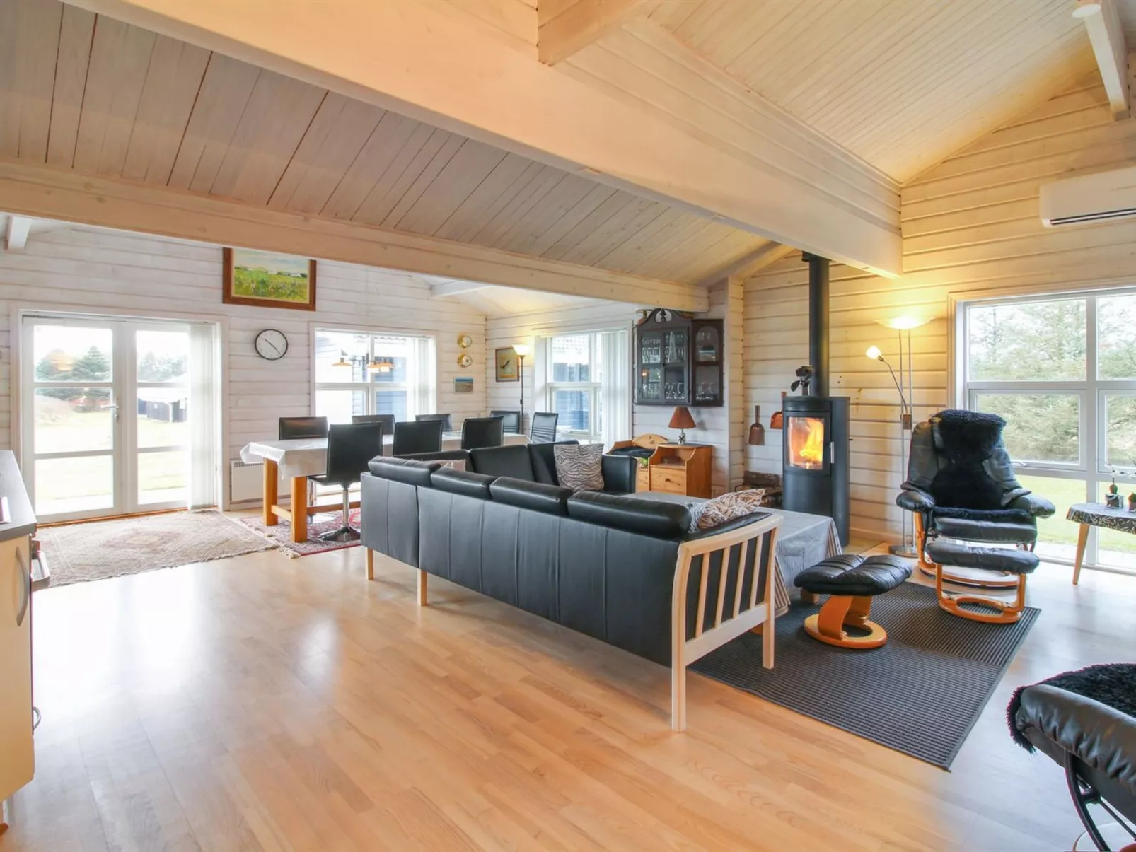 "Mathy" - 900m from the sea-Inside