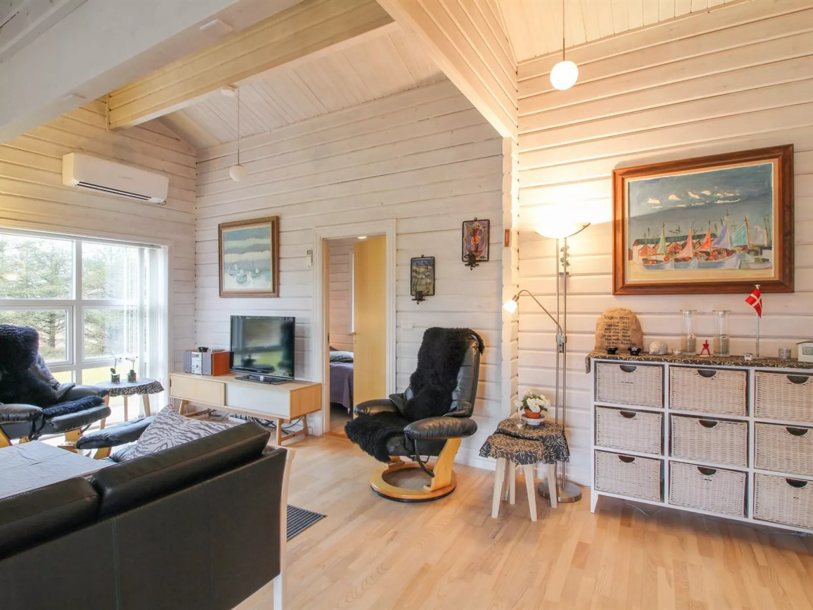 "Mathy" - 900m from the sea-Inside