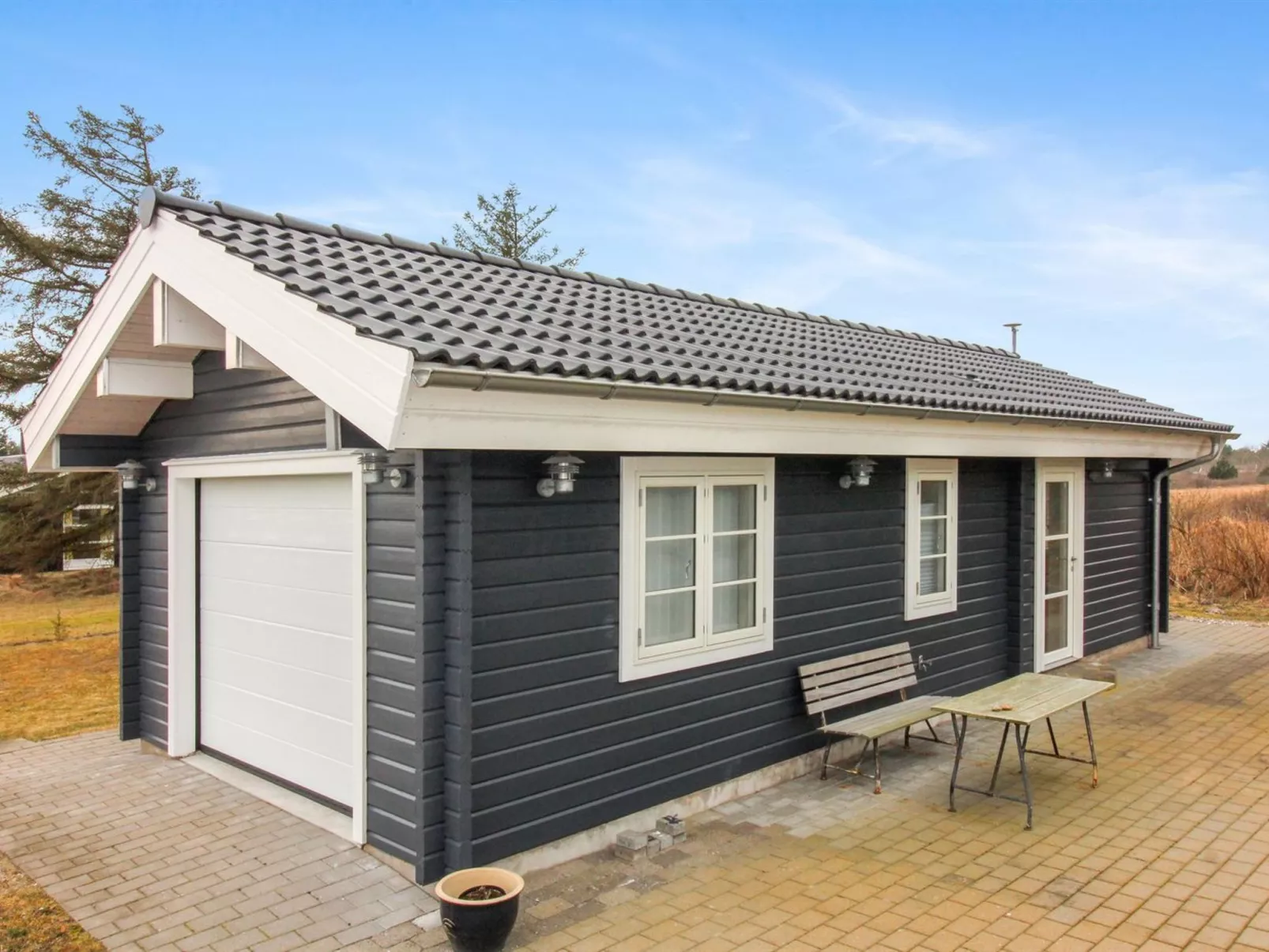 "Mathy" - 900m from the sea-Outside