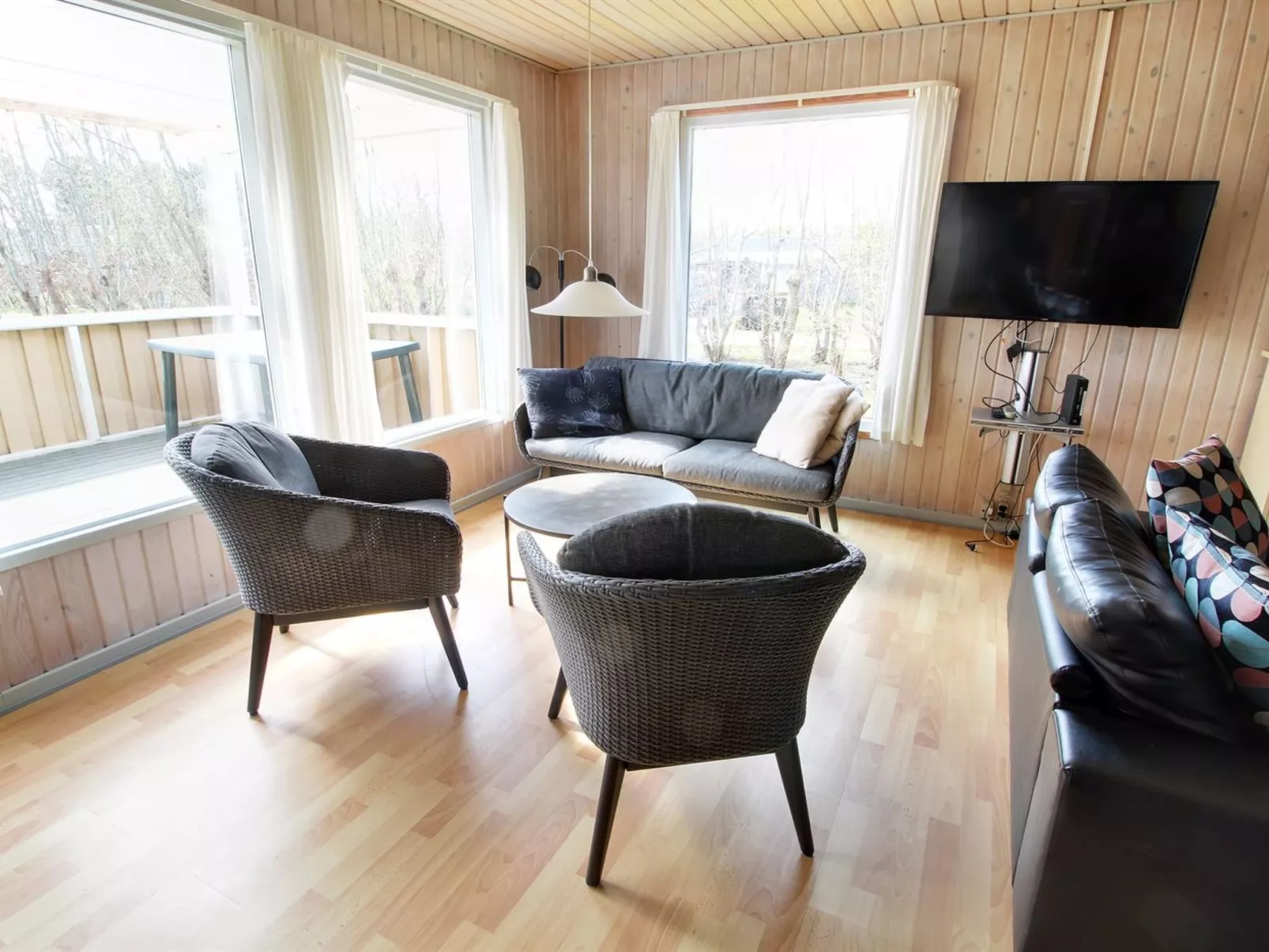 "Svanhild" - 1.2km from the sea-Drinnen