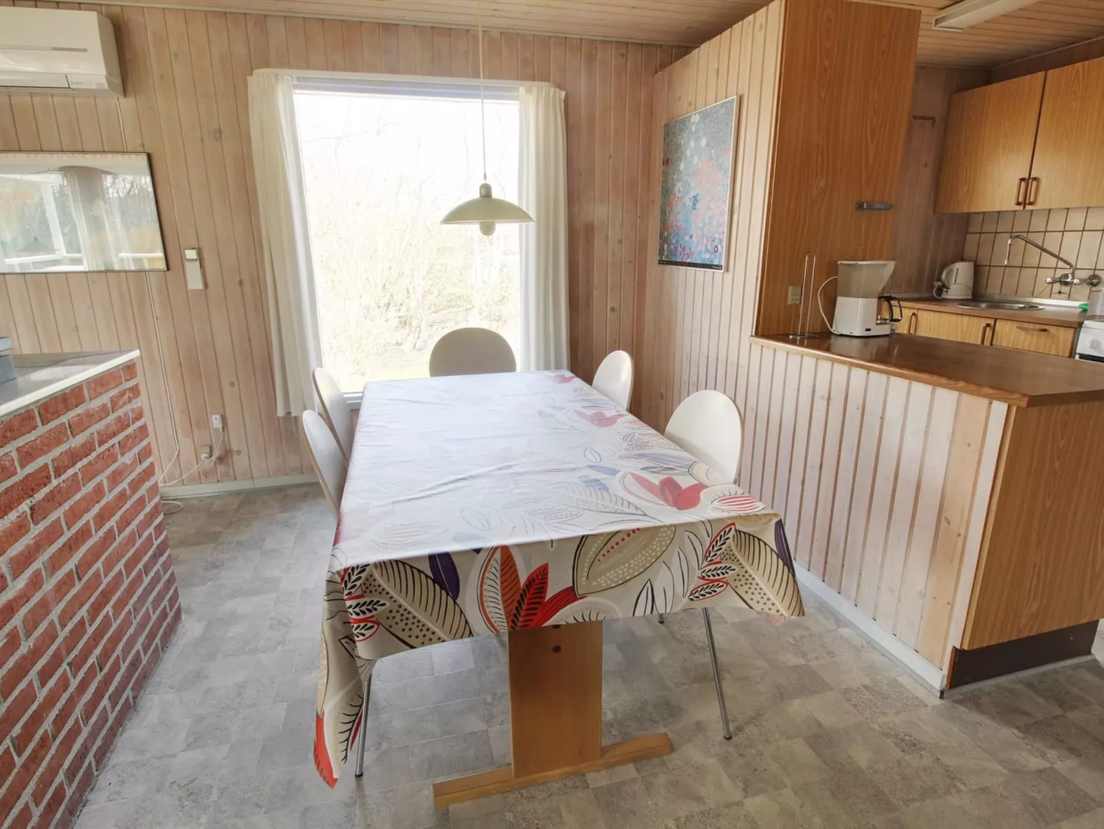 "Svanhild" - 1.2km from the sea-Drinnen