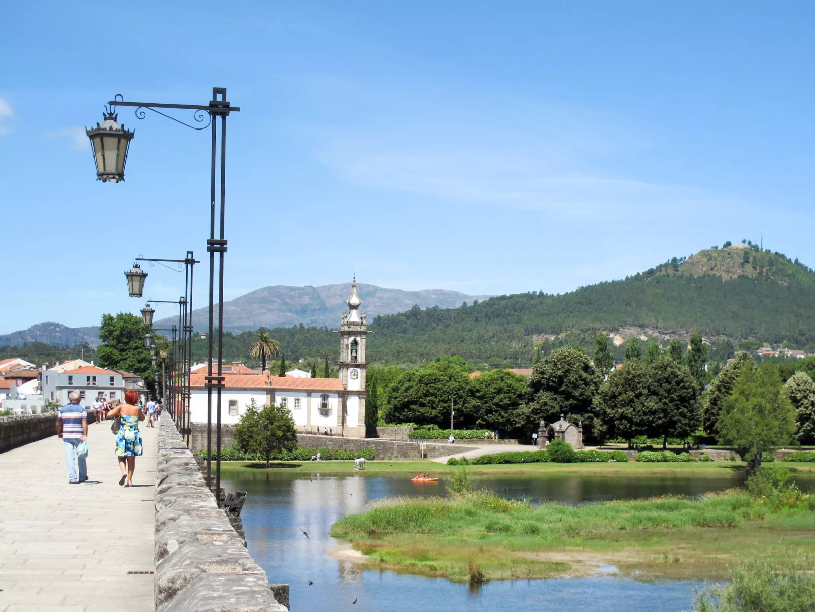 De Ferreira-Area