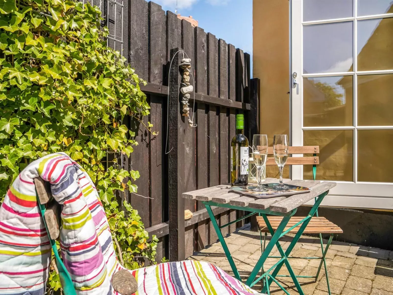"Fria" - 500m from the sea-Draußen