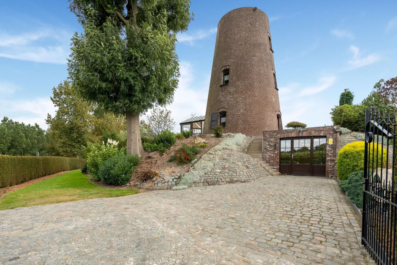 Nieuwpoortmolen-Exterior summer