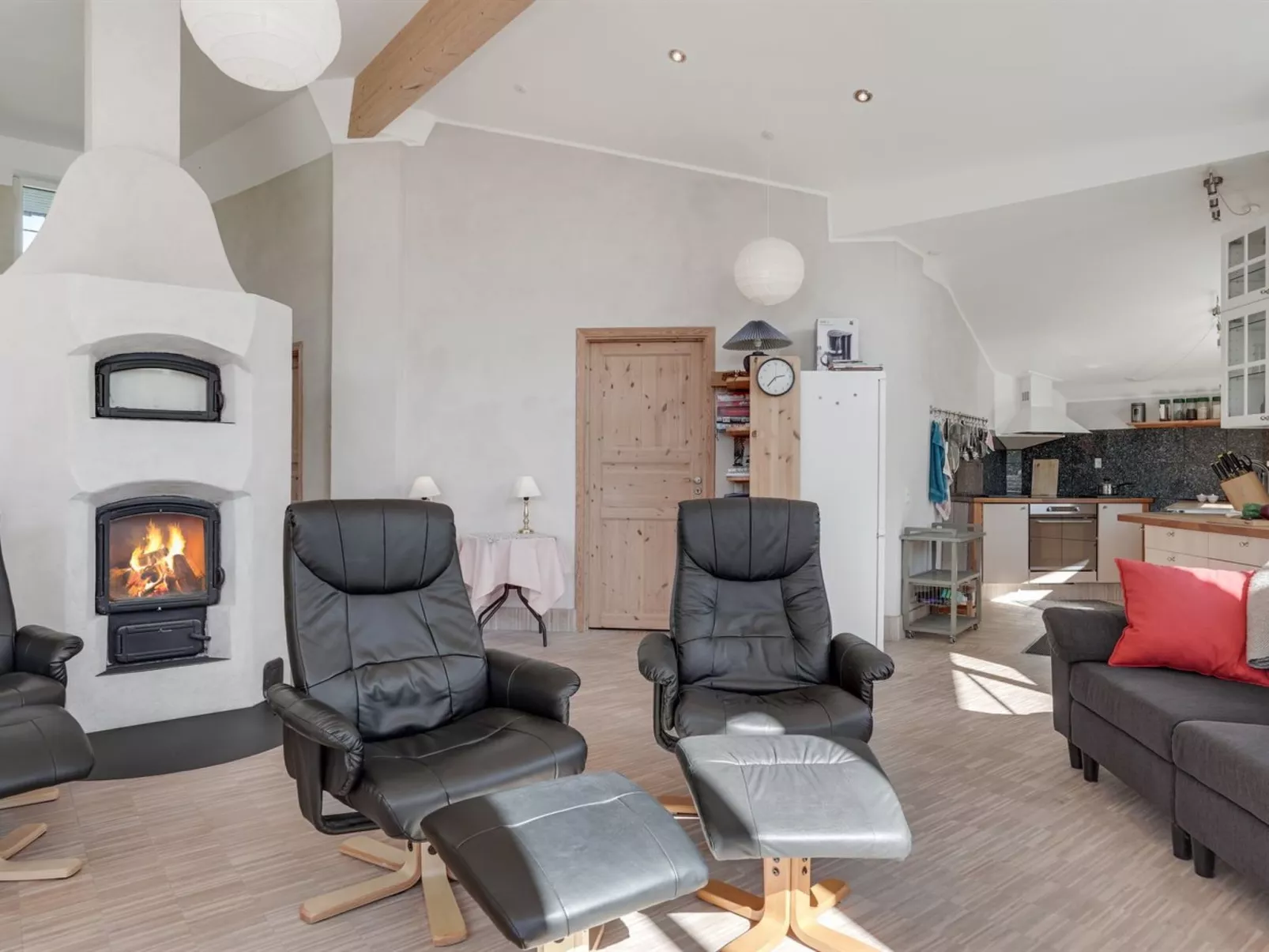 "Ullvi" - 3.8km from the sea-Inside