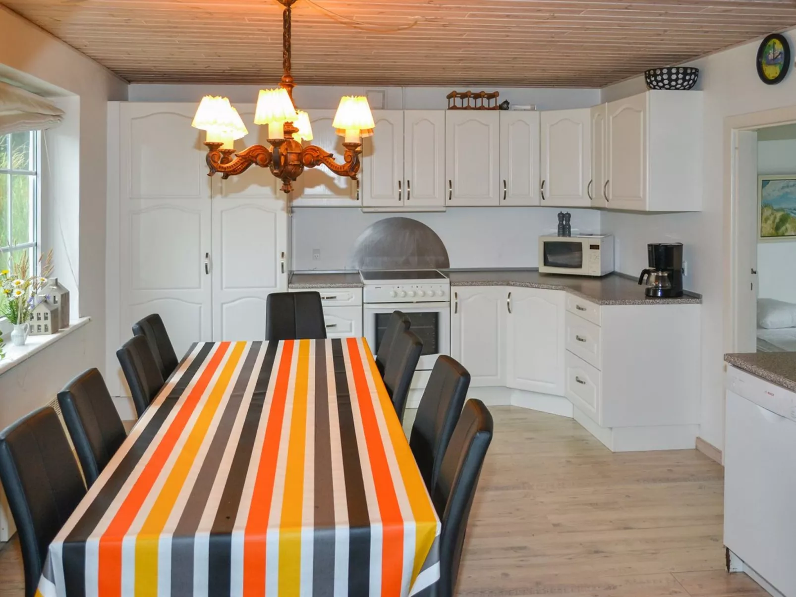"Rea" - 5km from the sea-Inside