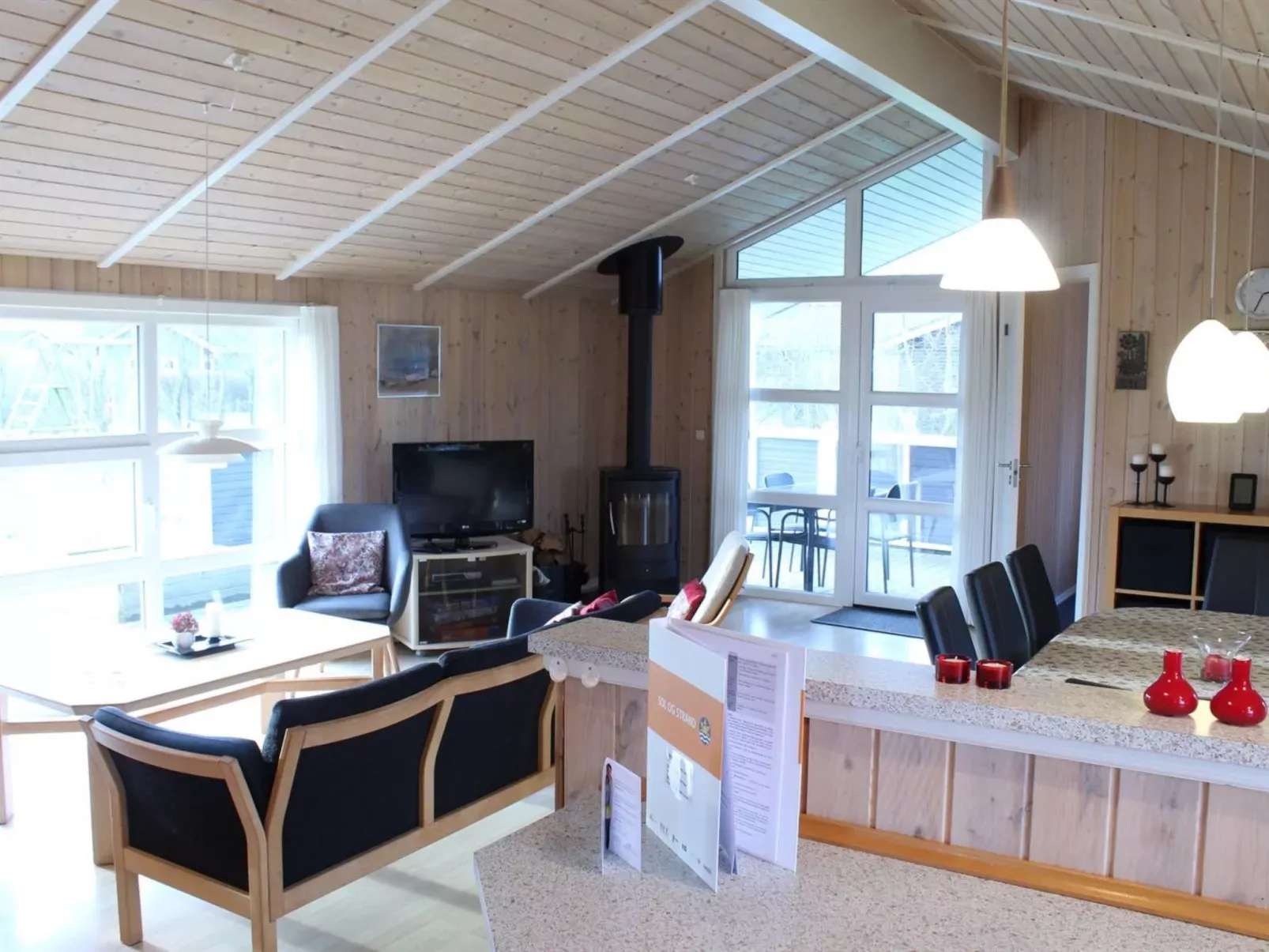 "Tinka" - 1.2km to the inlet-Inside