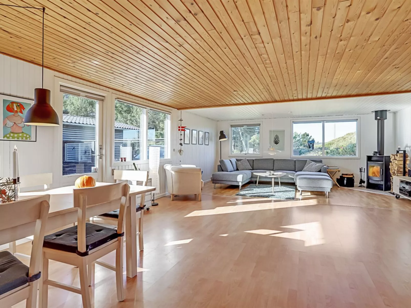 "Druscilla" - 650m from the sea-Inside