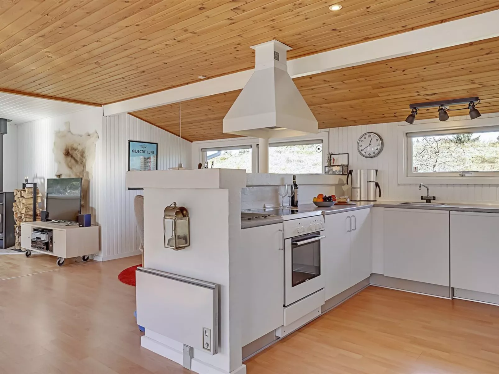 "Druscilla" - 650m from the sea-Inside