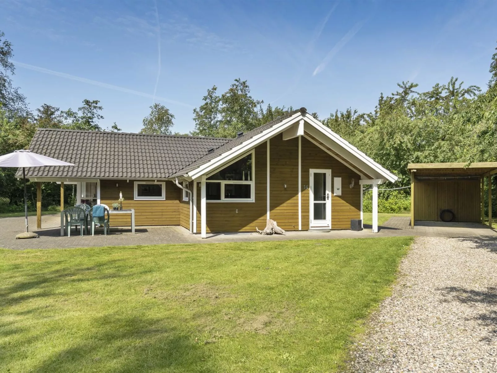 "Kaare" - 34.2km from the sea-Draußen