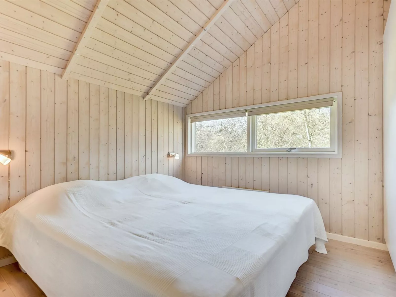 "Kaare" - 34.2km from the sea-Drinnen