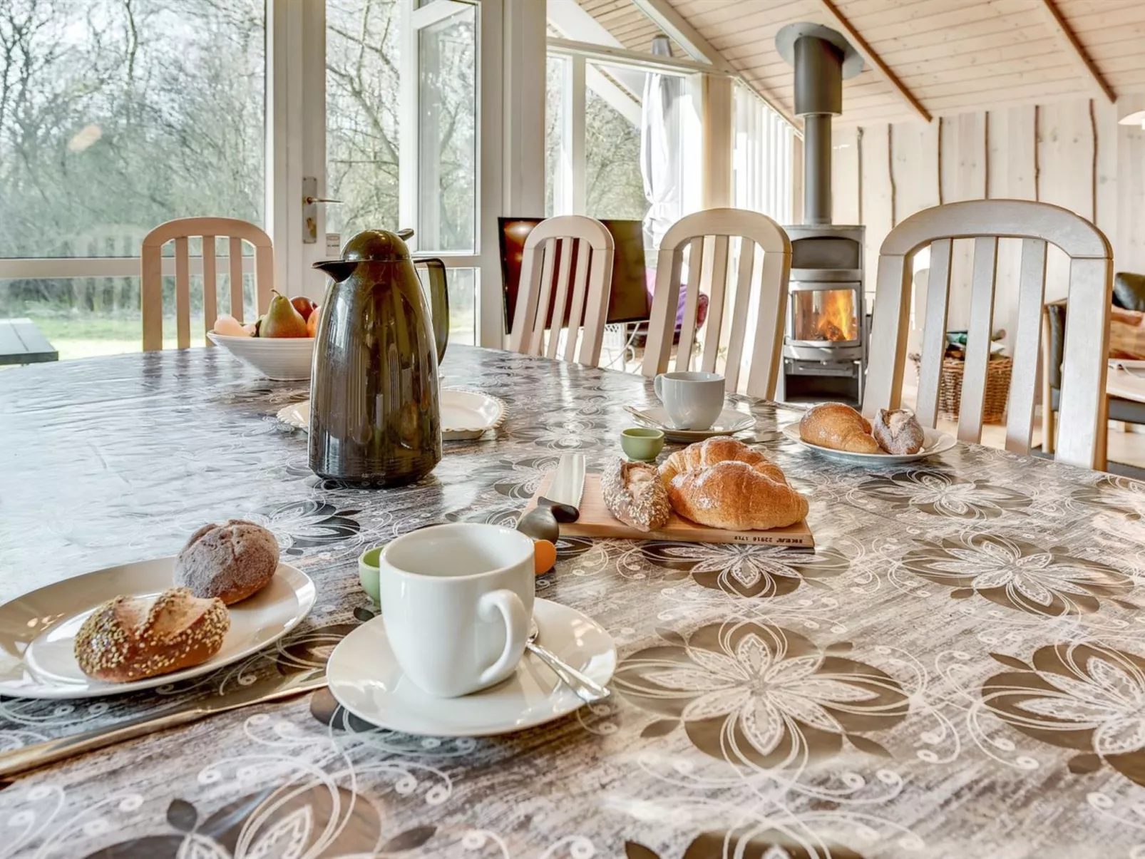 "Kaare" - 34.2km from the sea-Drinnen