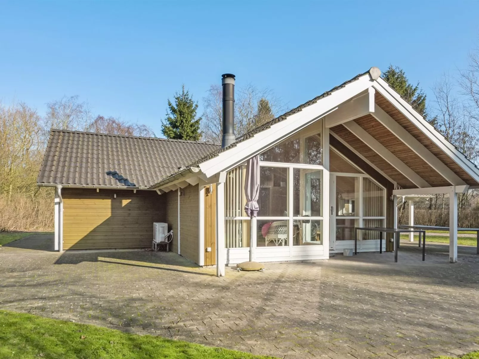 "Kaare" - 34.2km from the sea-Draußen
