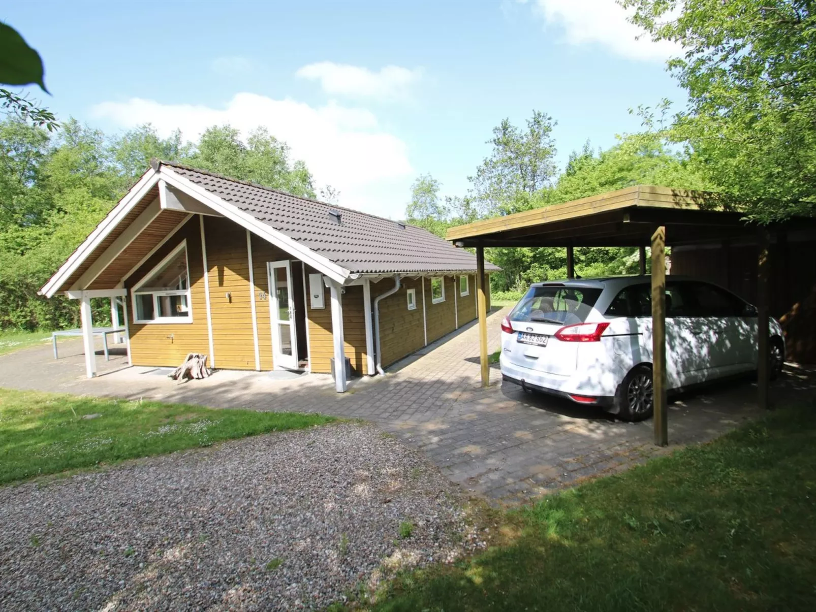 "Kaare" - 34.2km from the sea-Draußen