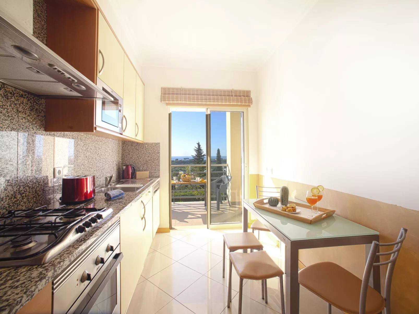 Vista Mar-Inside