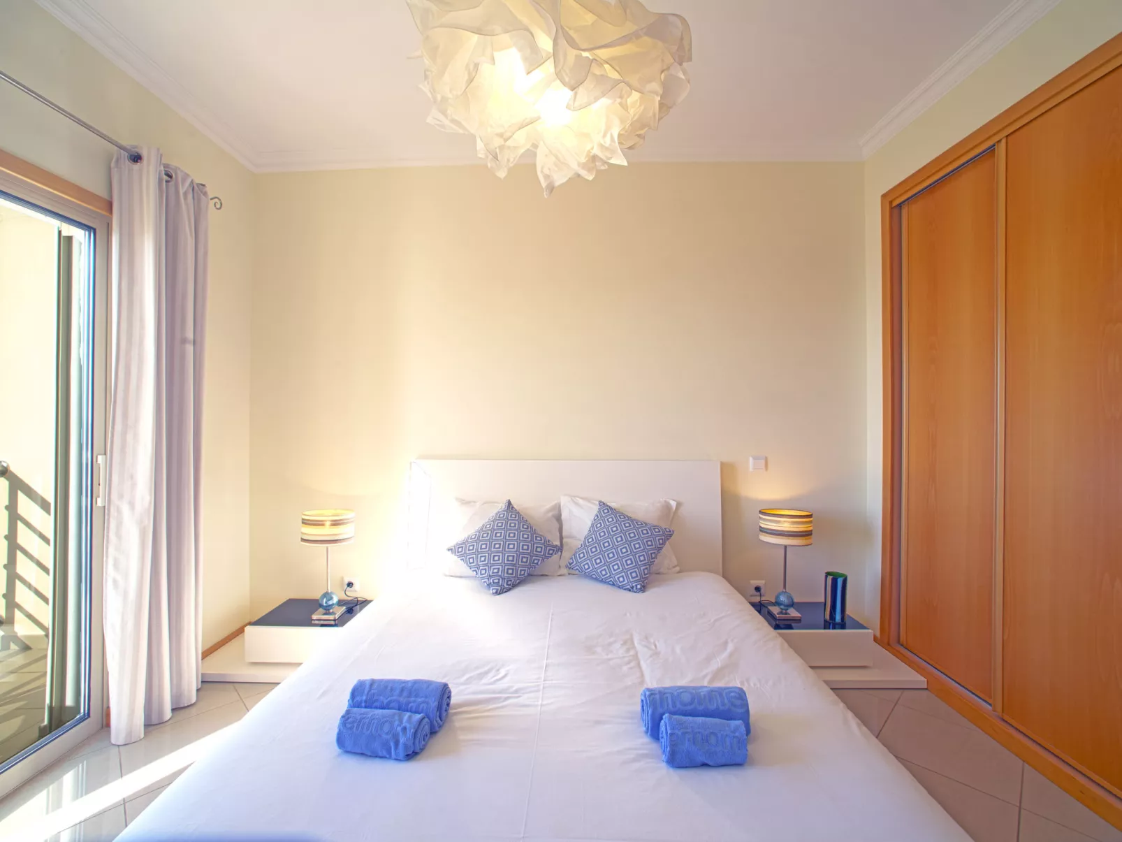 Vista Mar-Inside