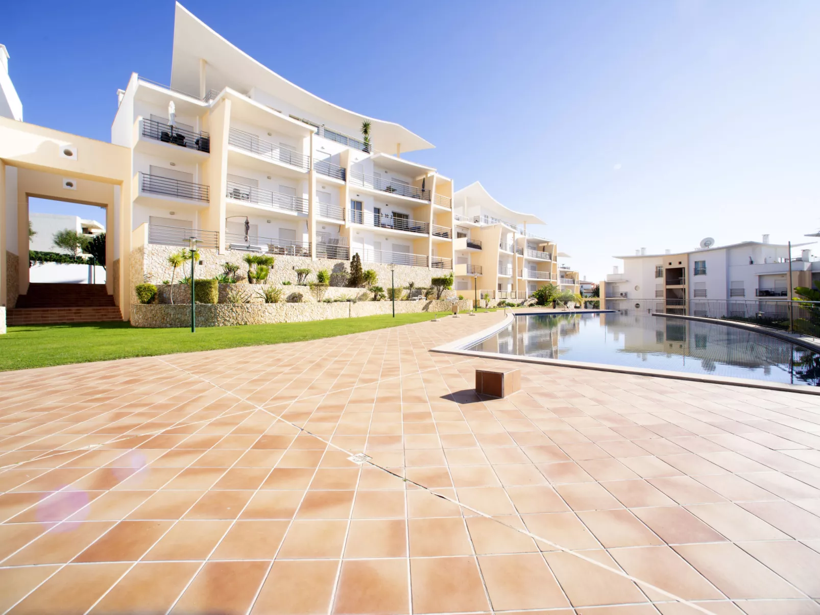Vista Mar-Outside