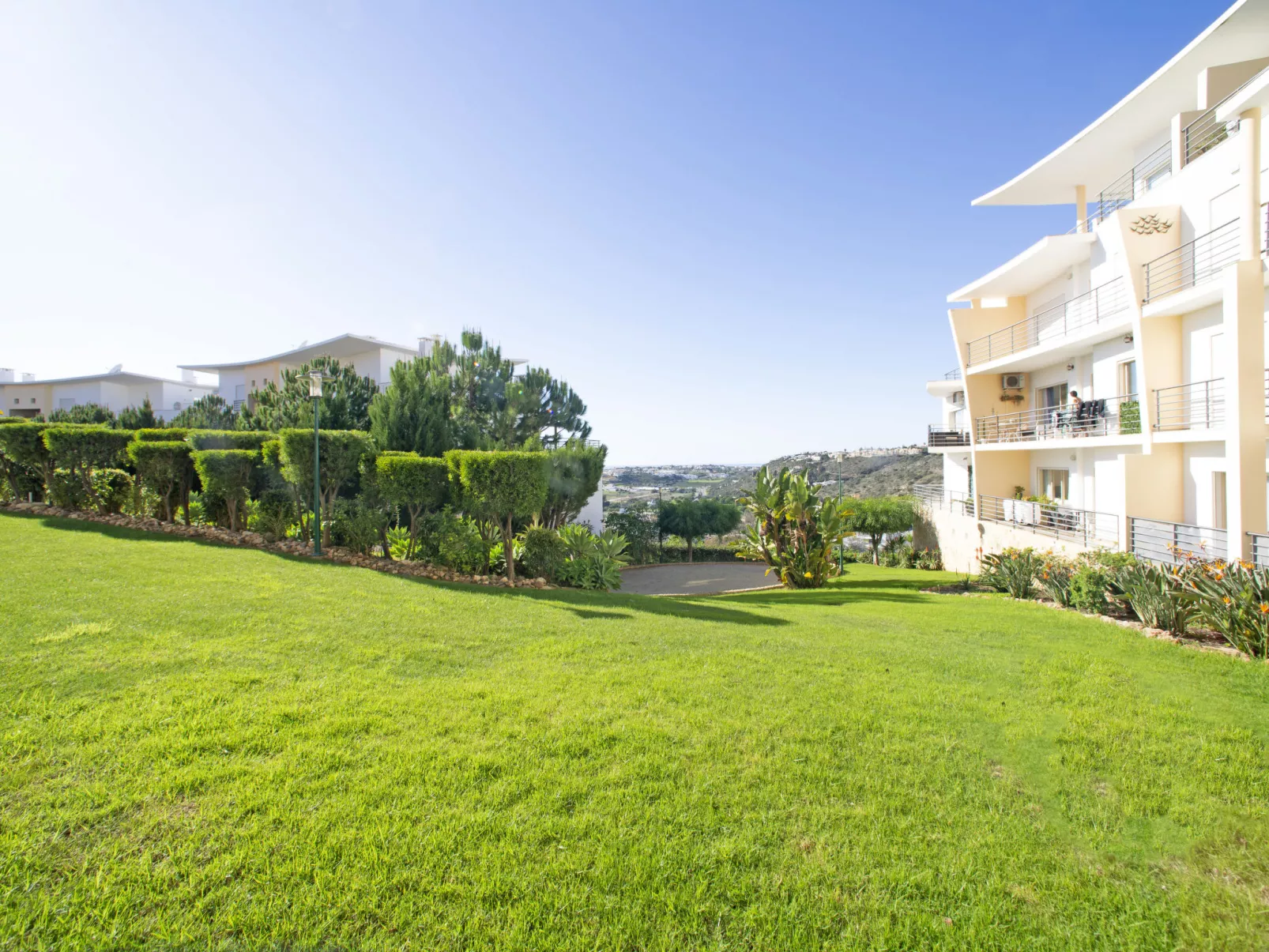 Vista Mar-Outside