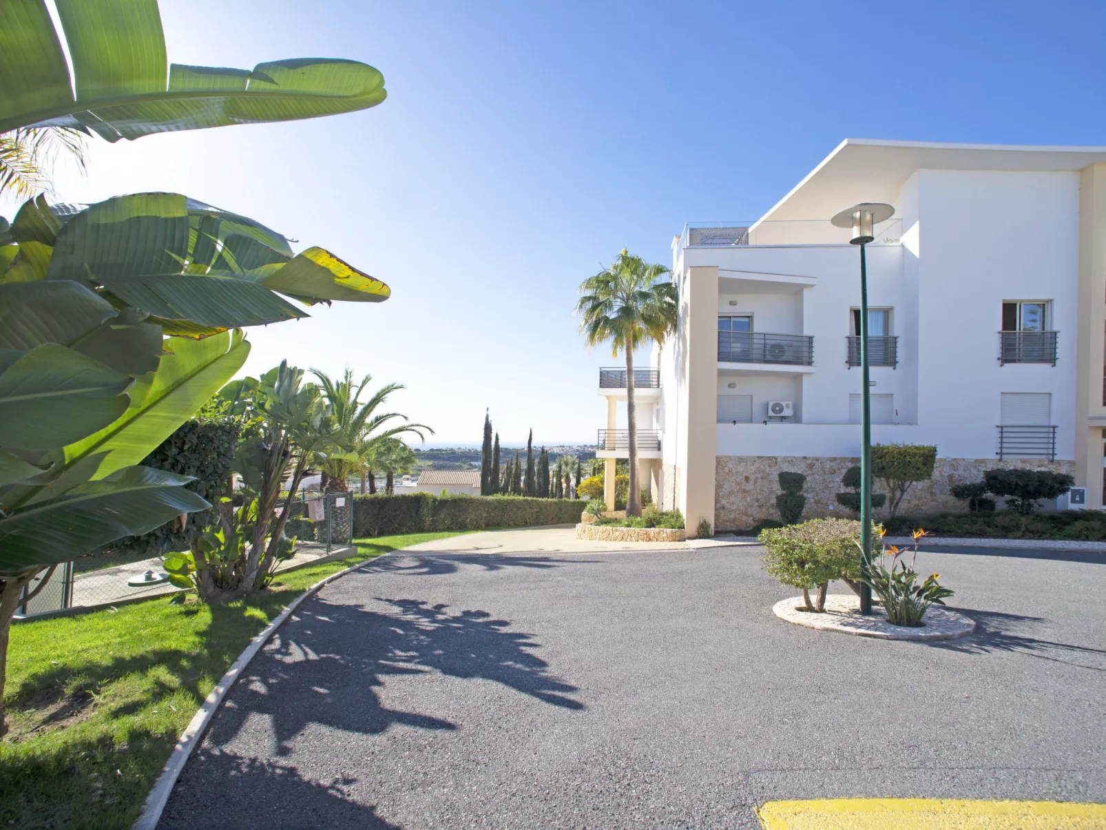 Vista Mar-Outside