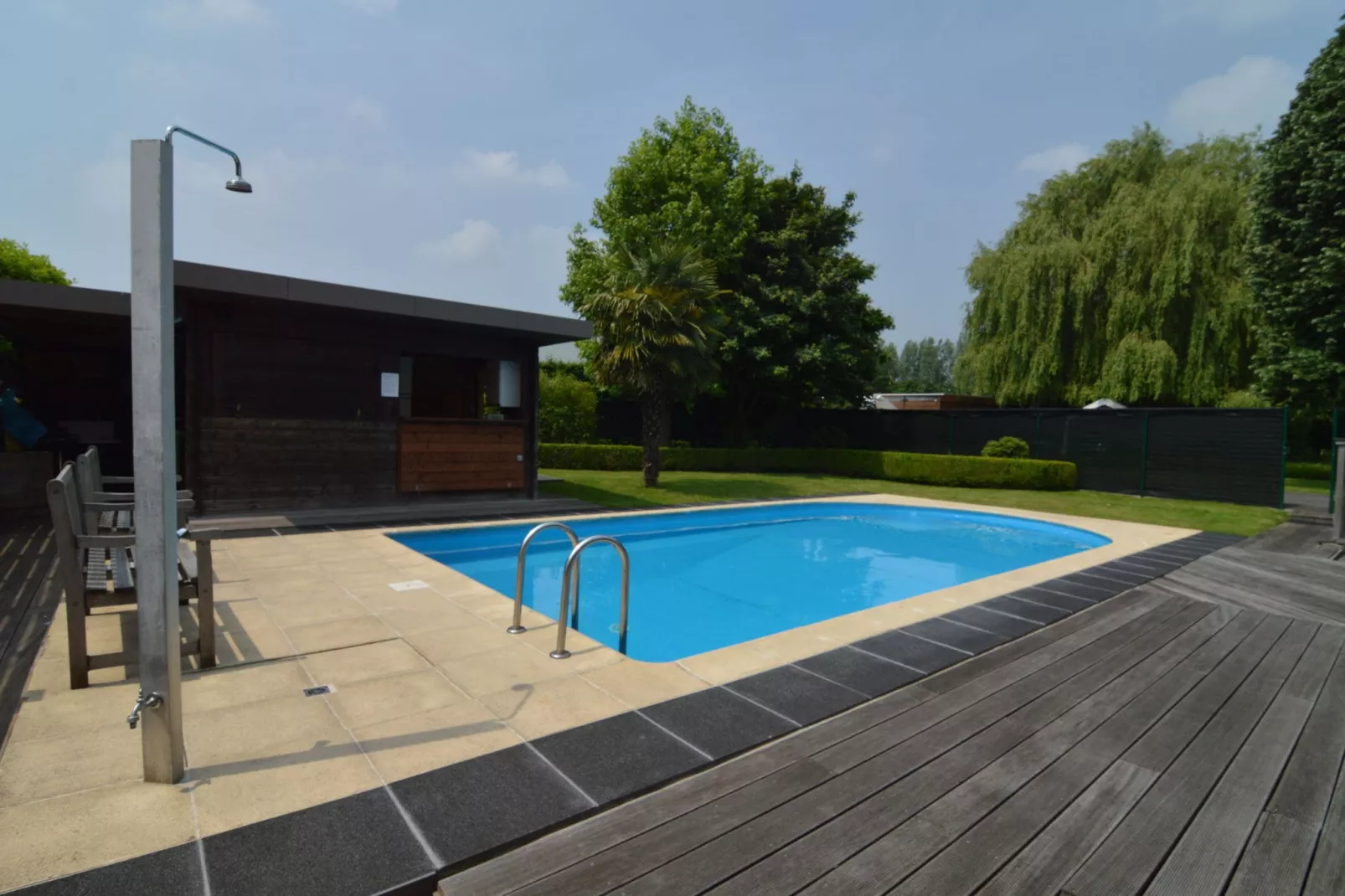 Nuvola-Pool