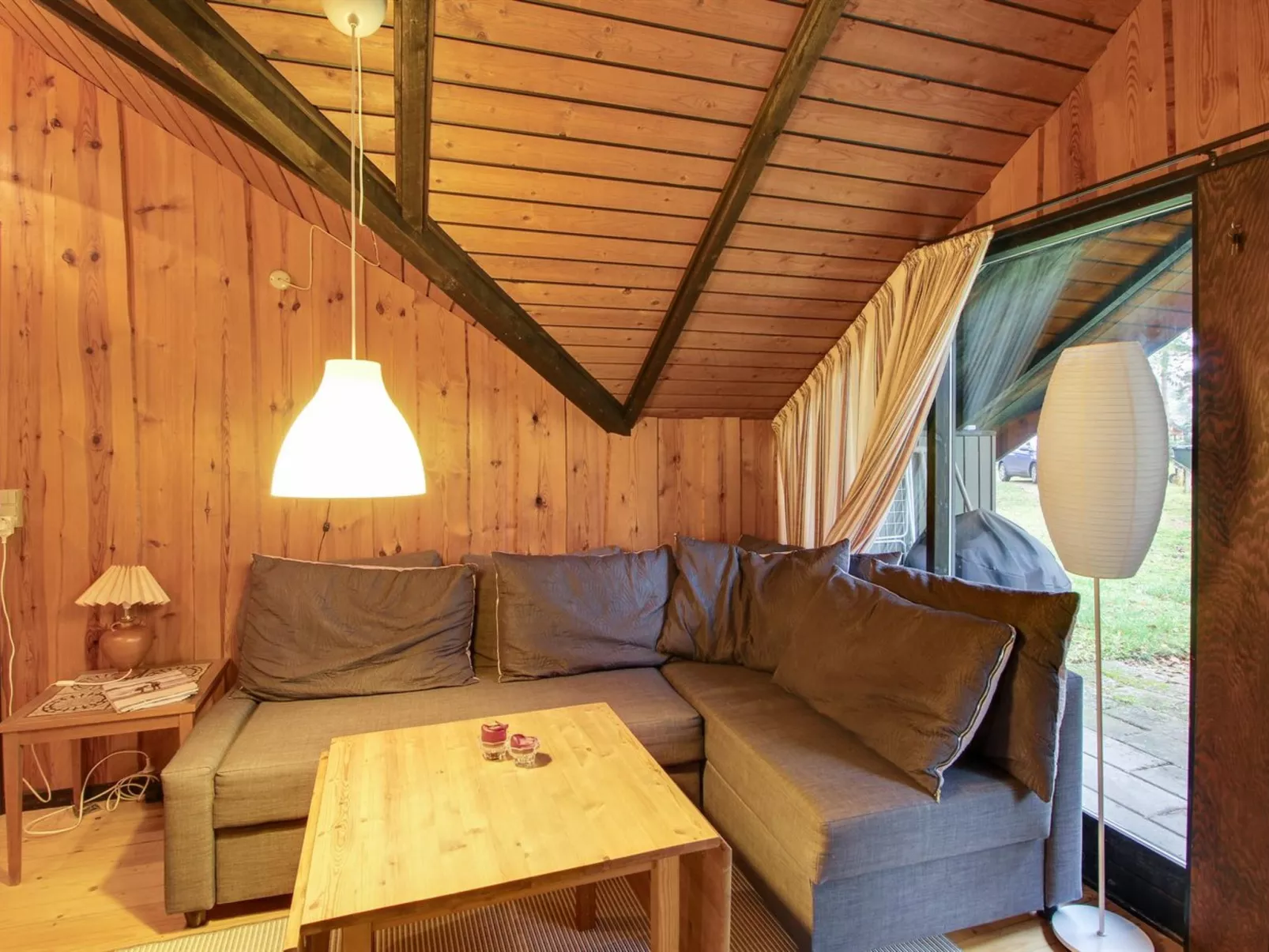 "Melba" - 8km from the sea-Inside