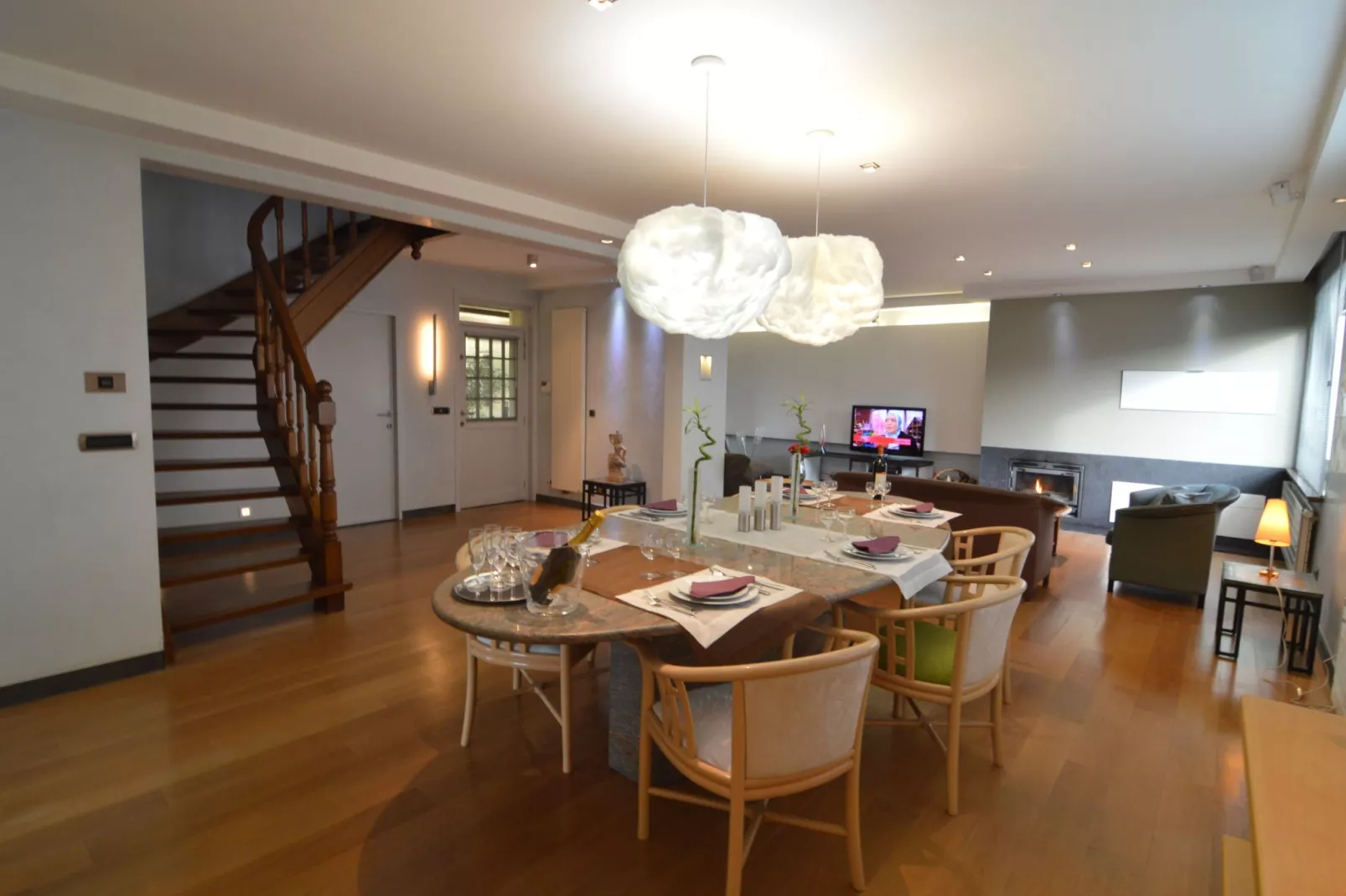 Nuvola-Dining room