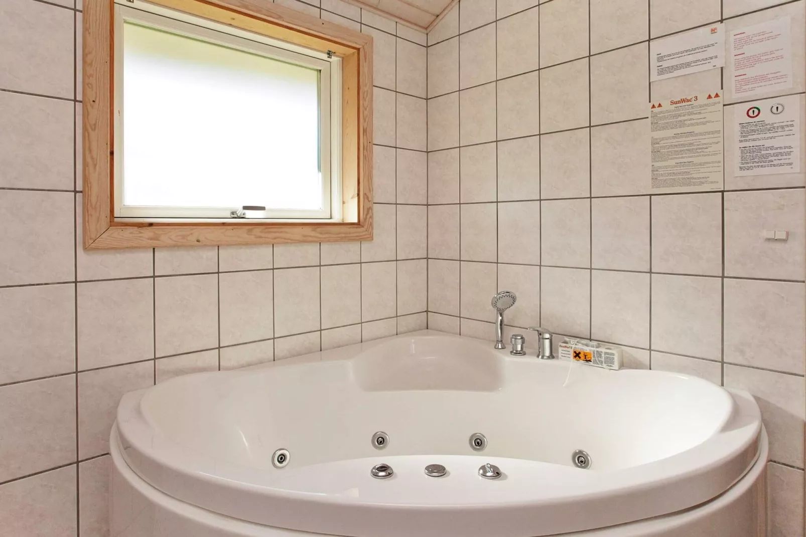 10 person holiday home in Væggerløse-Spa