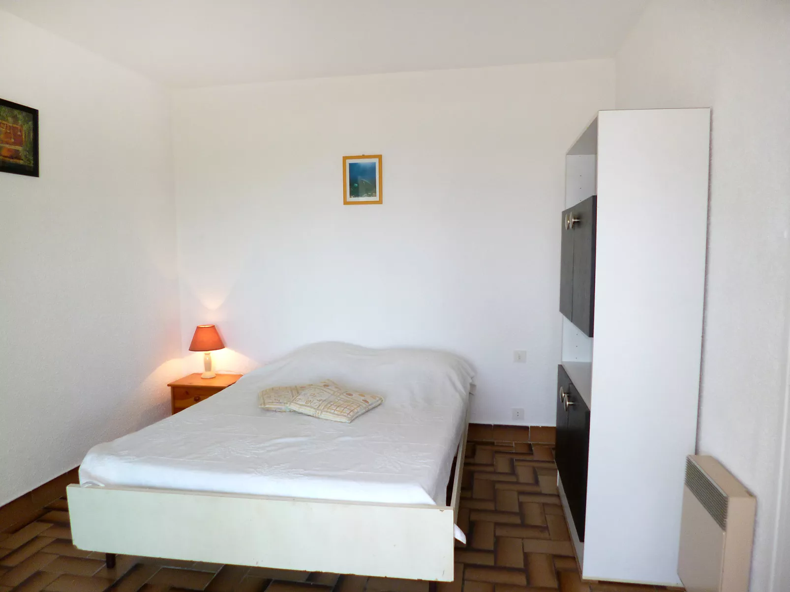 Les Cyclades-Inside