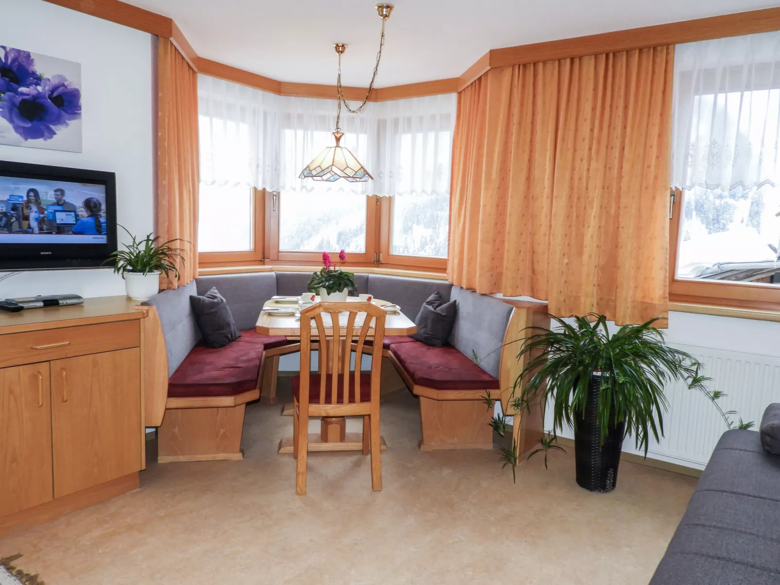 Bergfeld-Inside