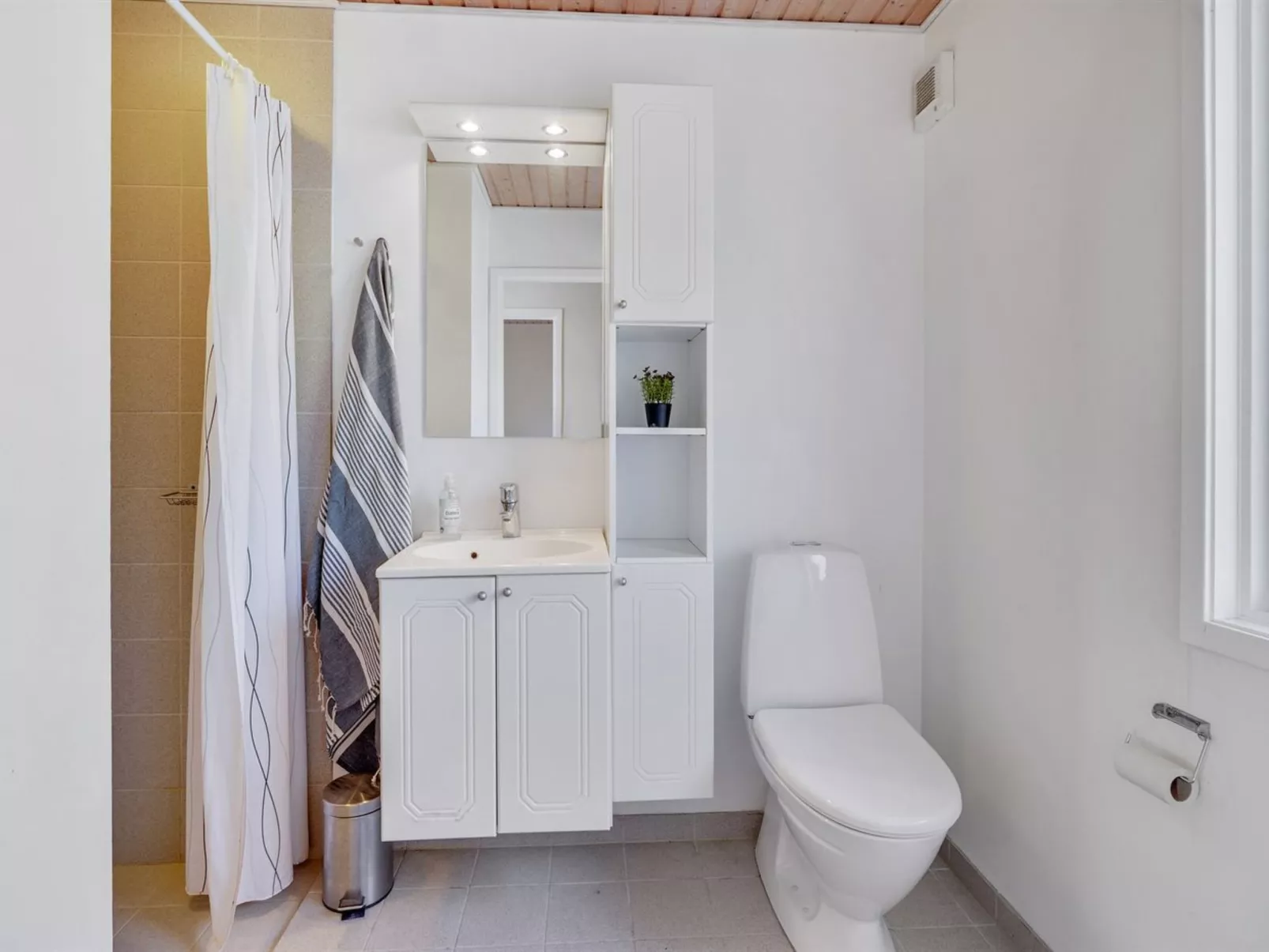 "Rico" - 200m from the sea-Inside
