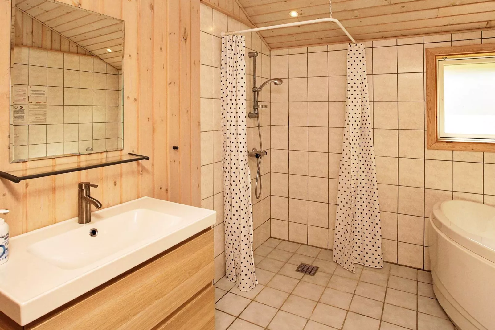 10 person holiday home in Væggerløse-Indoor