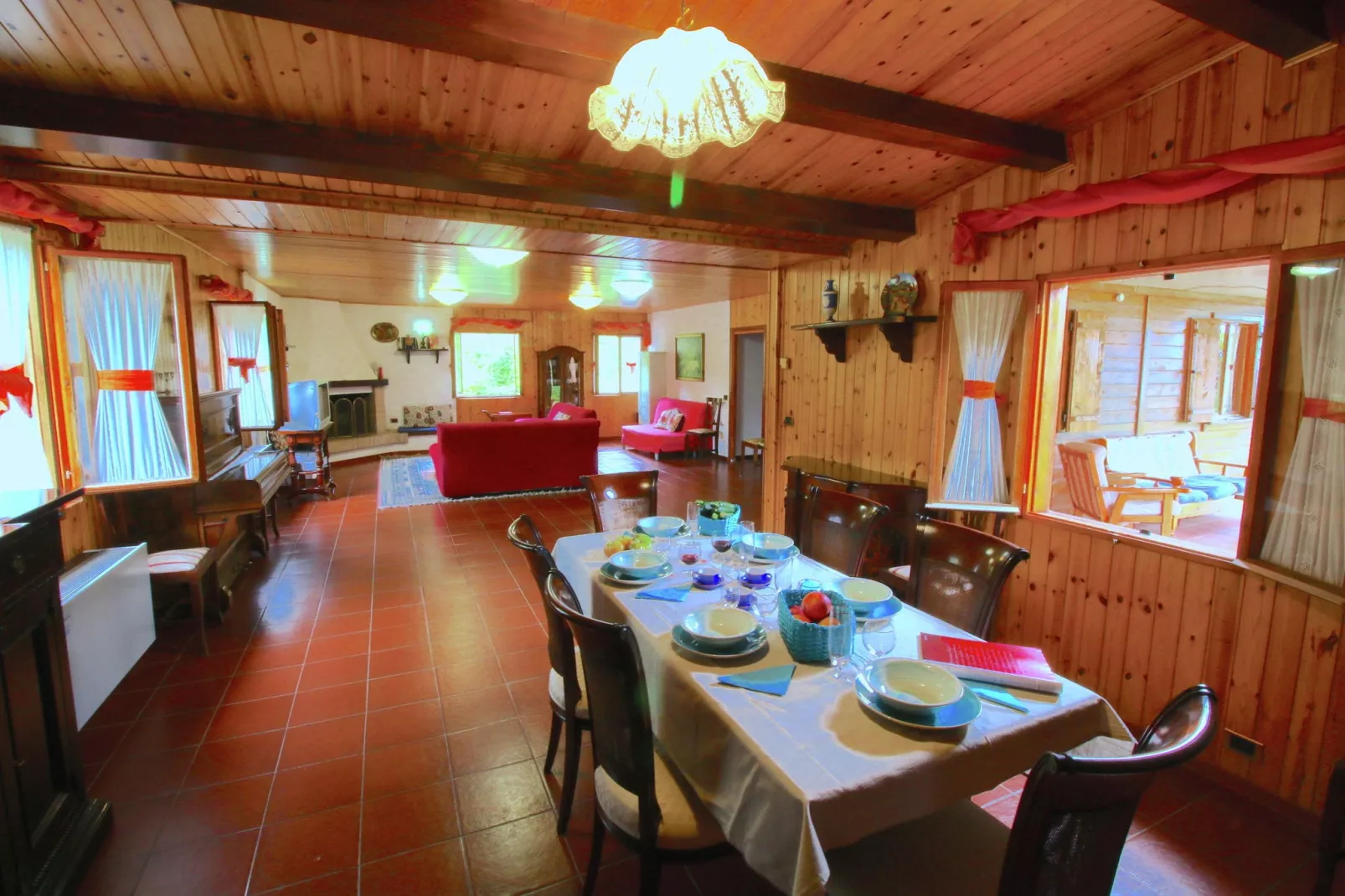 Casa Lauretta-Dining room