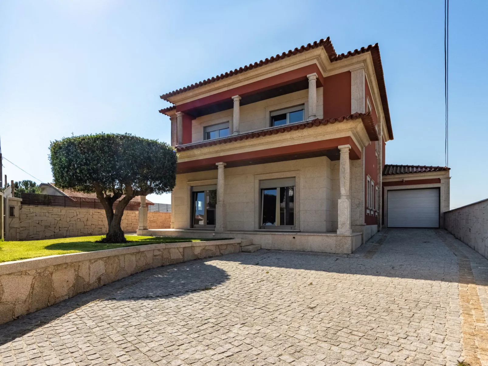 Vista Mar-Outside