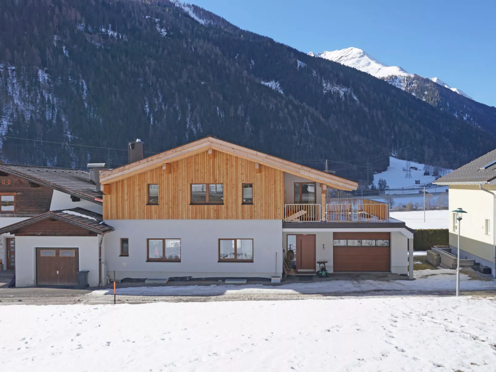 Freiheit-La-Outside