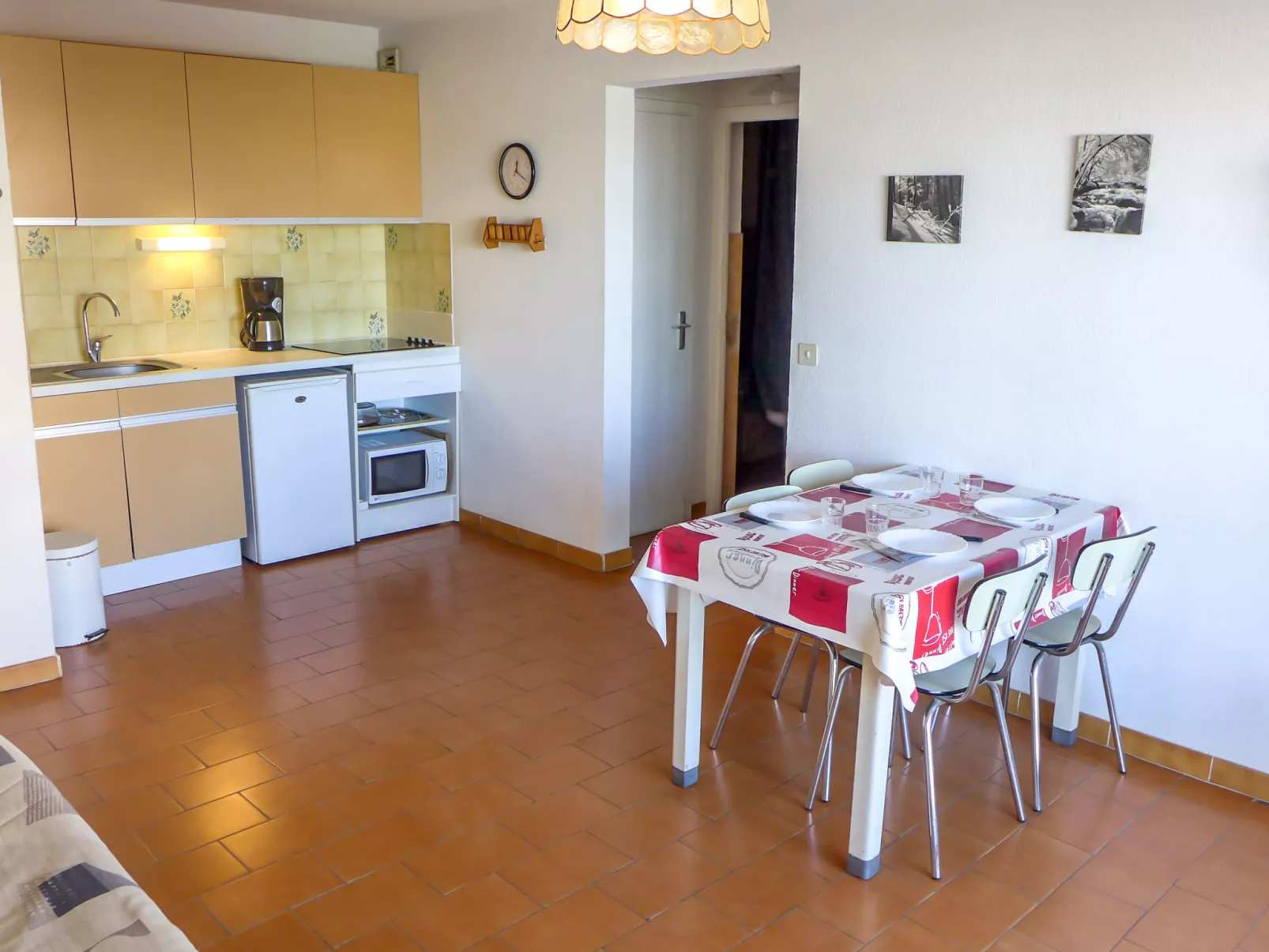 Les Marines de Port Canet-Inside