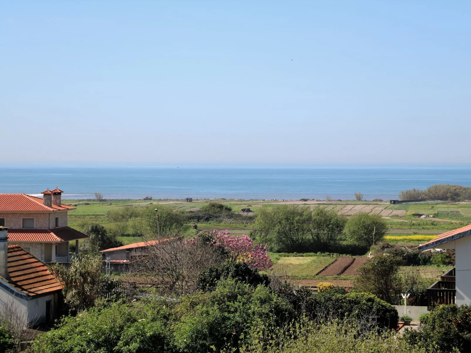 Vista Mar-Outside