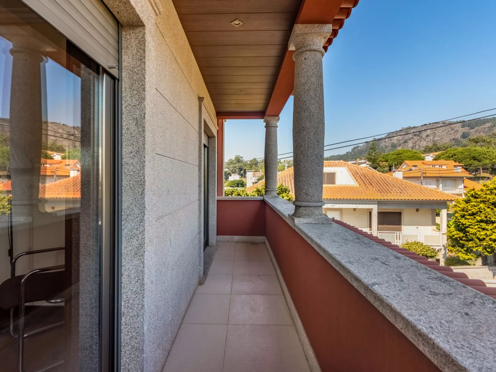 Vista Mar-Outside