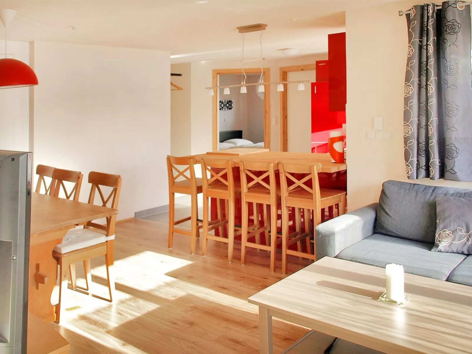 "Heming" - 100m from the sea-Drinnen