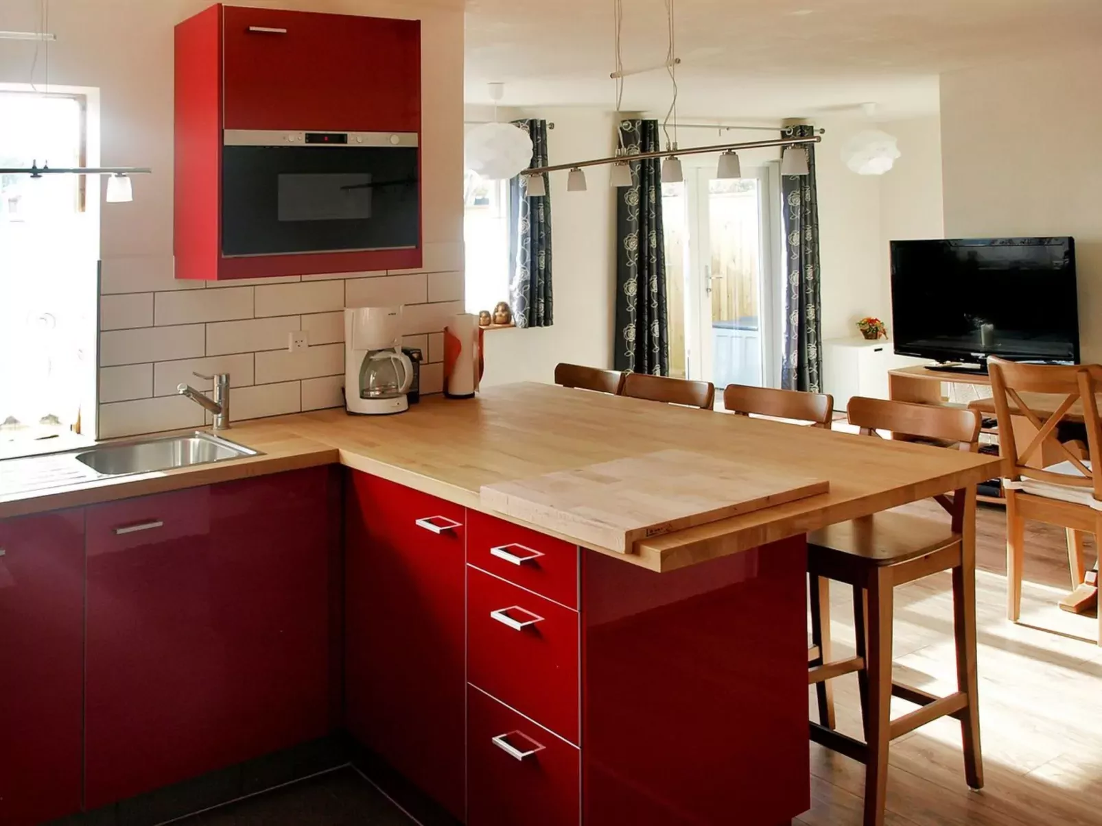 "Heming" - 100m from the sea-Drinnen