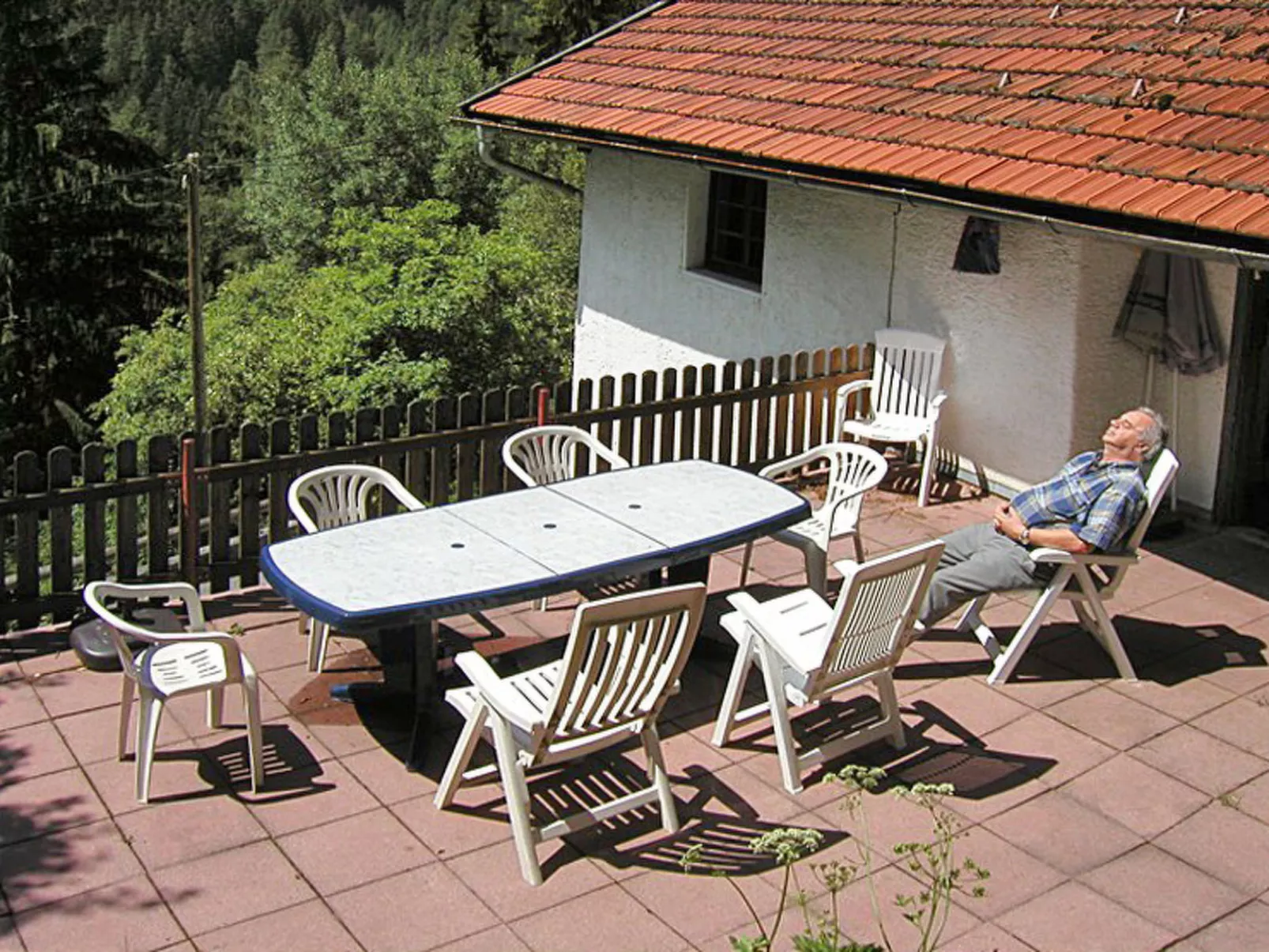 Jagdhaus Strengen-Outside