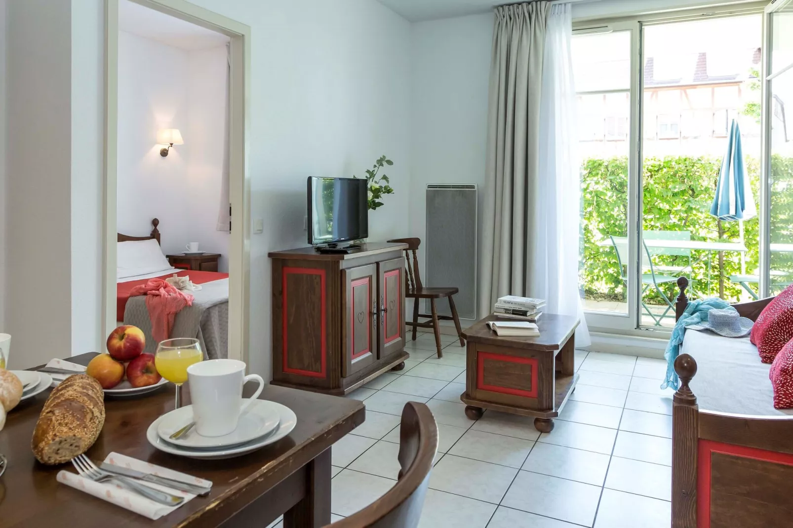 Le Domaine des Rois 3-Living room