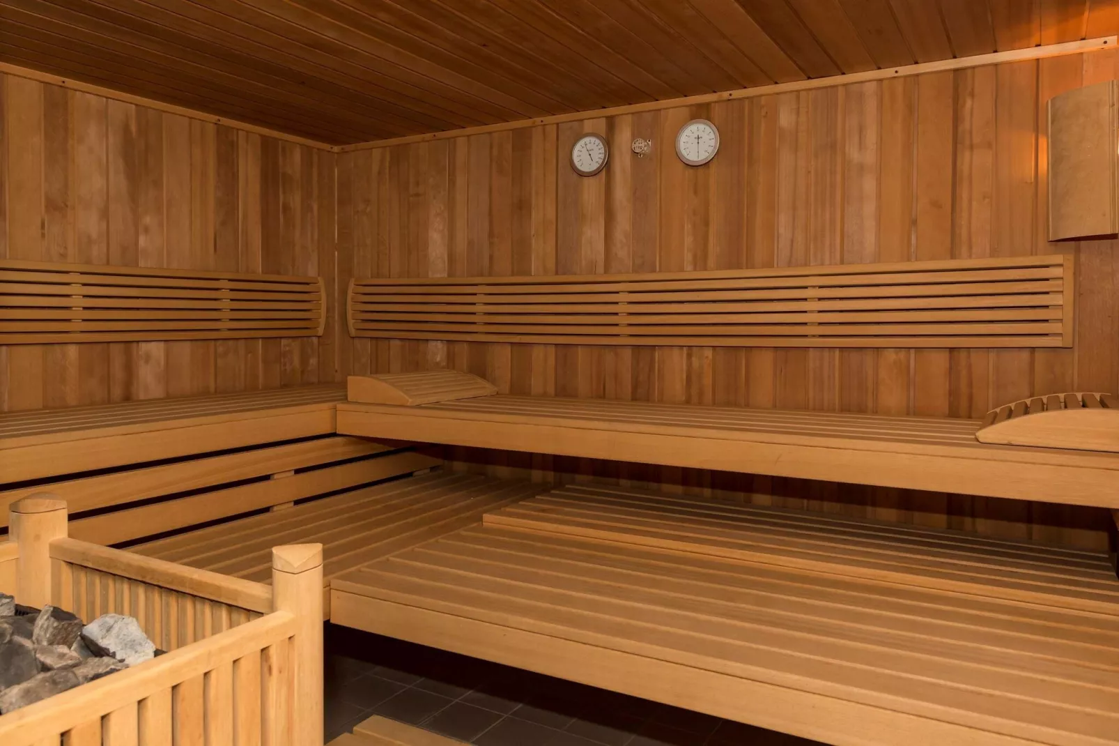 Le Domaine des Rois 3-Park facilities